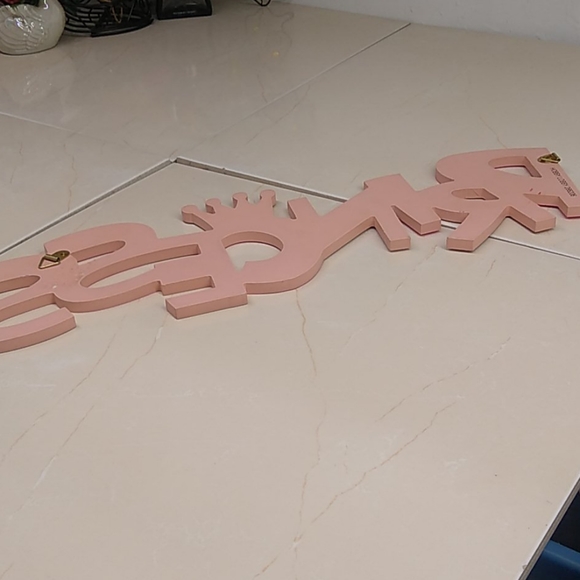 🔴 Pink Glittery Princess Wooden Wall Art - Picture 4 of 6